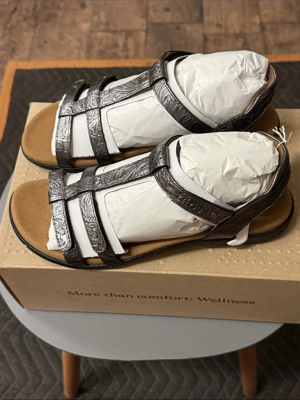 Taos women’s sandals (style) TROPHY 2 (color) PEWTER EMBOSSED